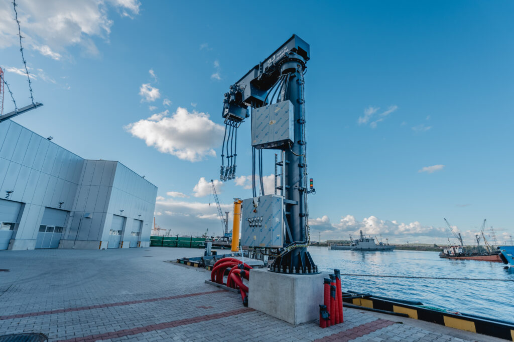 Klaipėda Port installs first onshore power supply station