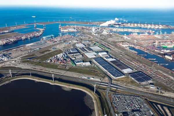 Port of Rotterdam says 2030 CO2 emissions reduction target may not be achievable