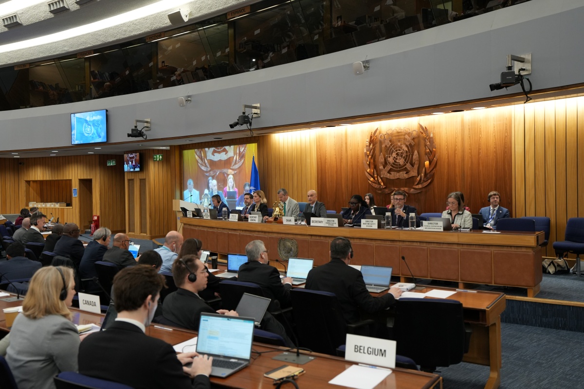 IMO Council calls for a ‘safe maritime corridor’ to evacuate ships trapped in the Gulf region