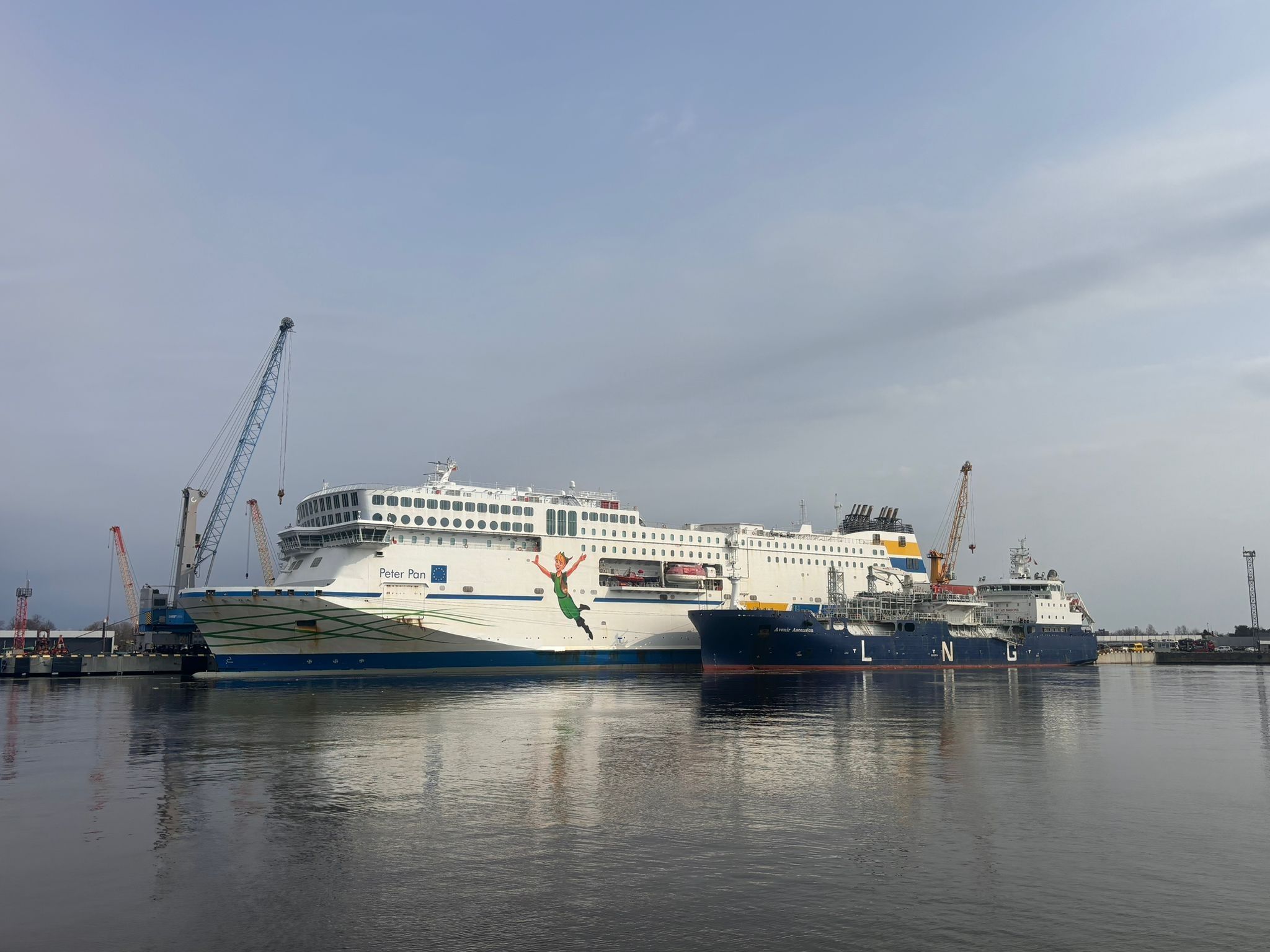 Avenir LNG claims milestone STS bunkering operation in Klaipėda
