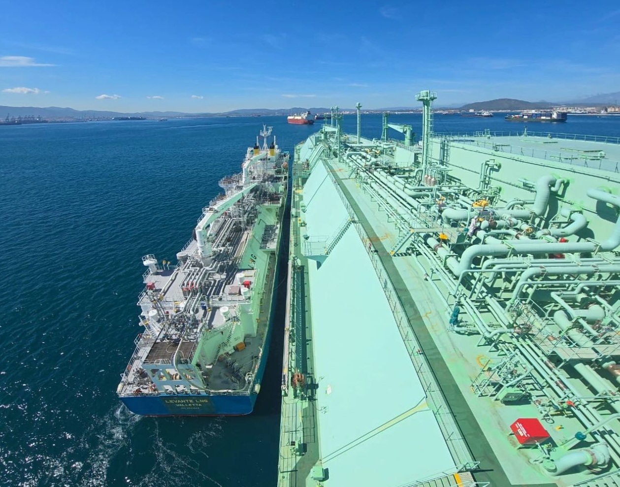 BW LNG vessel completes first GUCD operation with LNG bunker barge