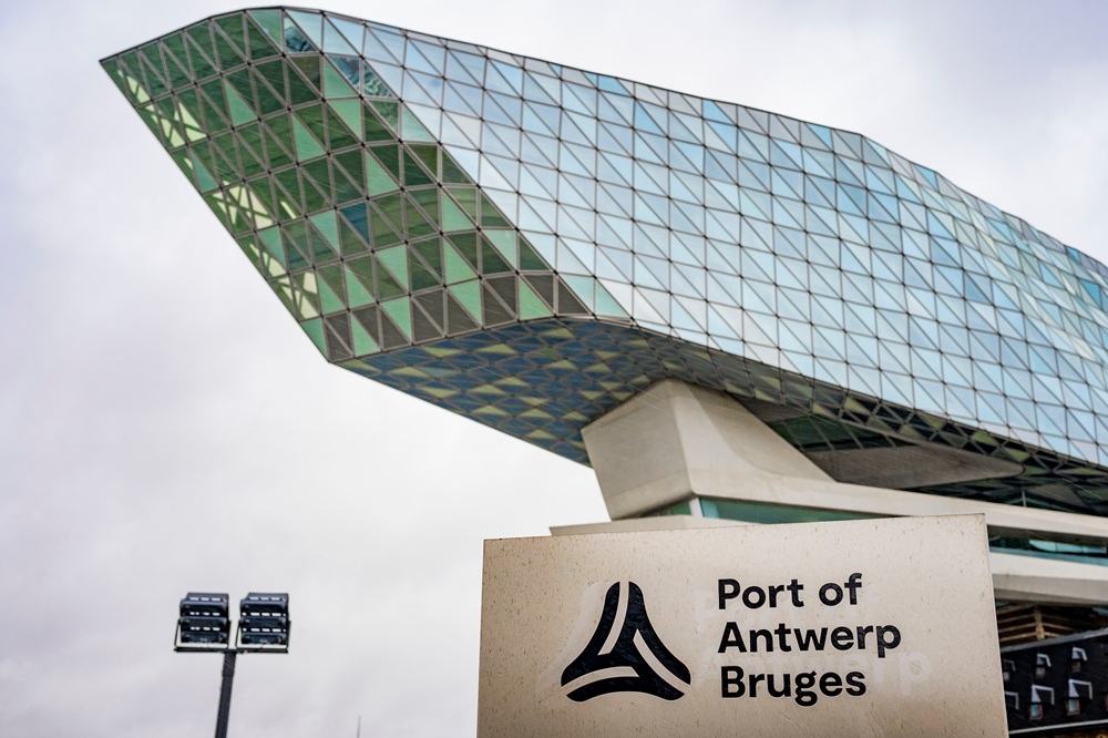 Bunker-related oil spill ‘causing significant disruption in the port of Antwerp’