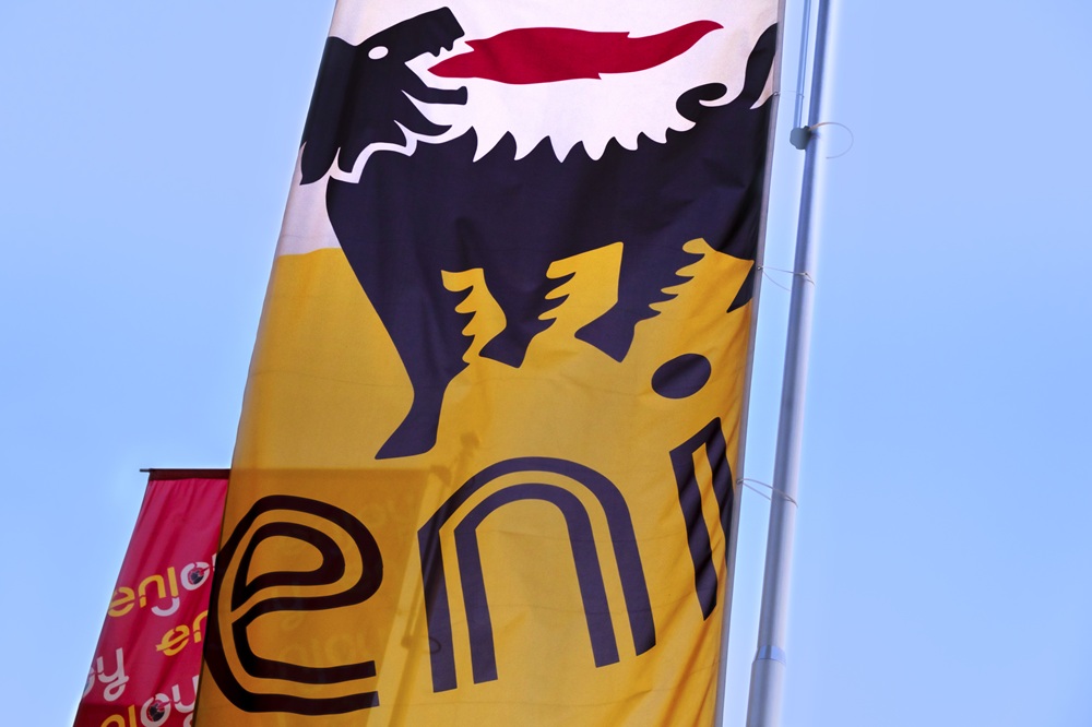 Eni building up global LNG portfolio with Indonesian supply deals