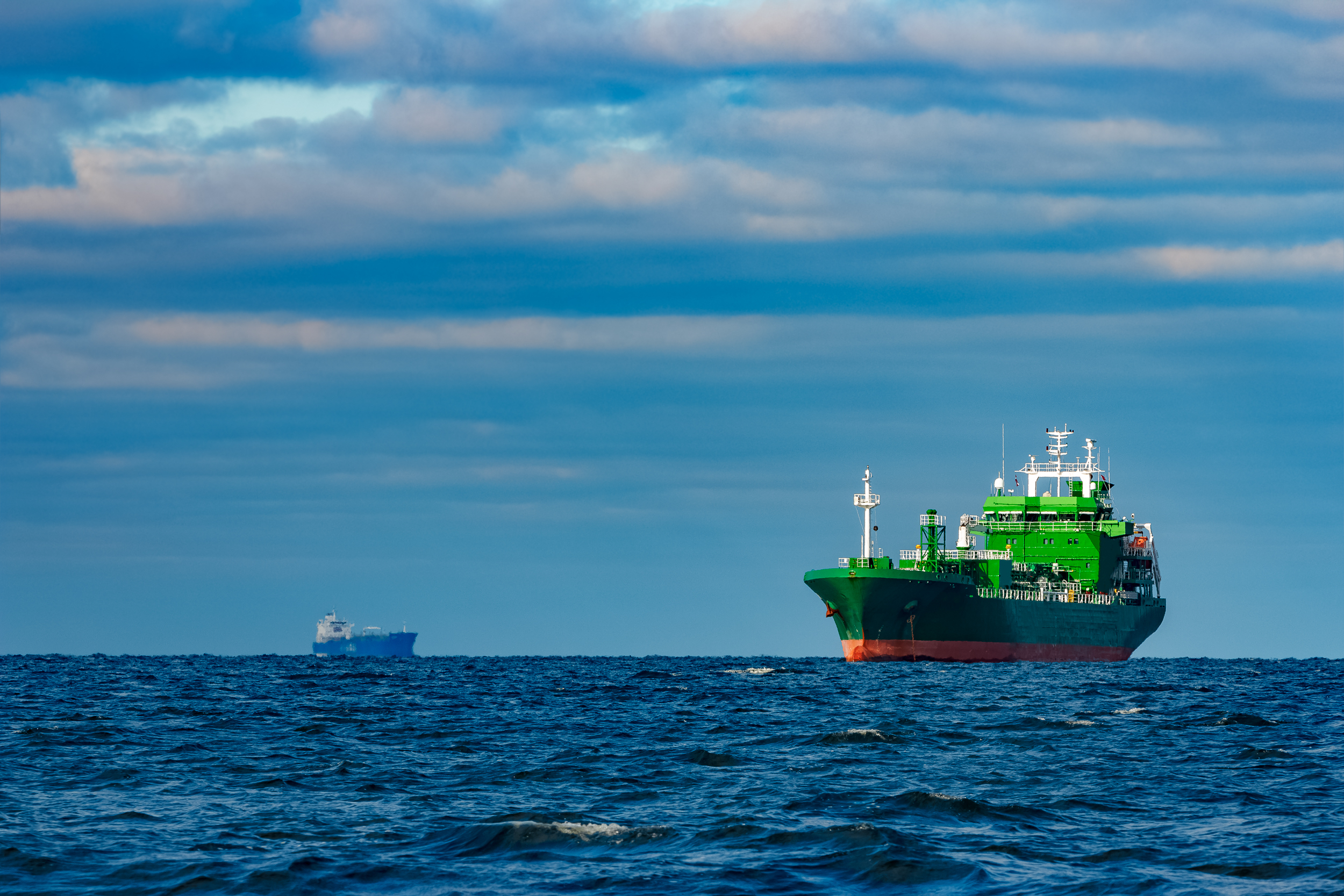 Just one in four shipping companies make top grade in new ESG maturity index, finds LR report