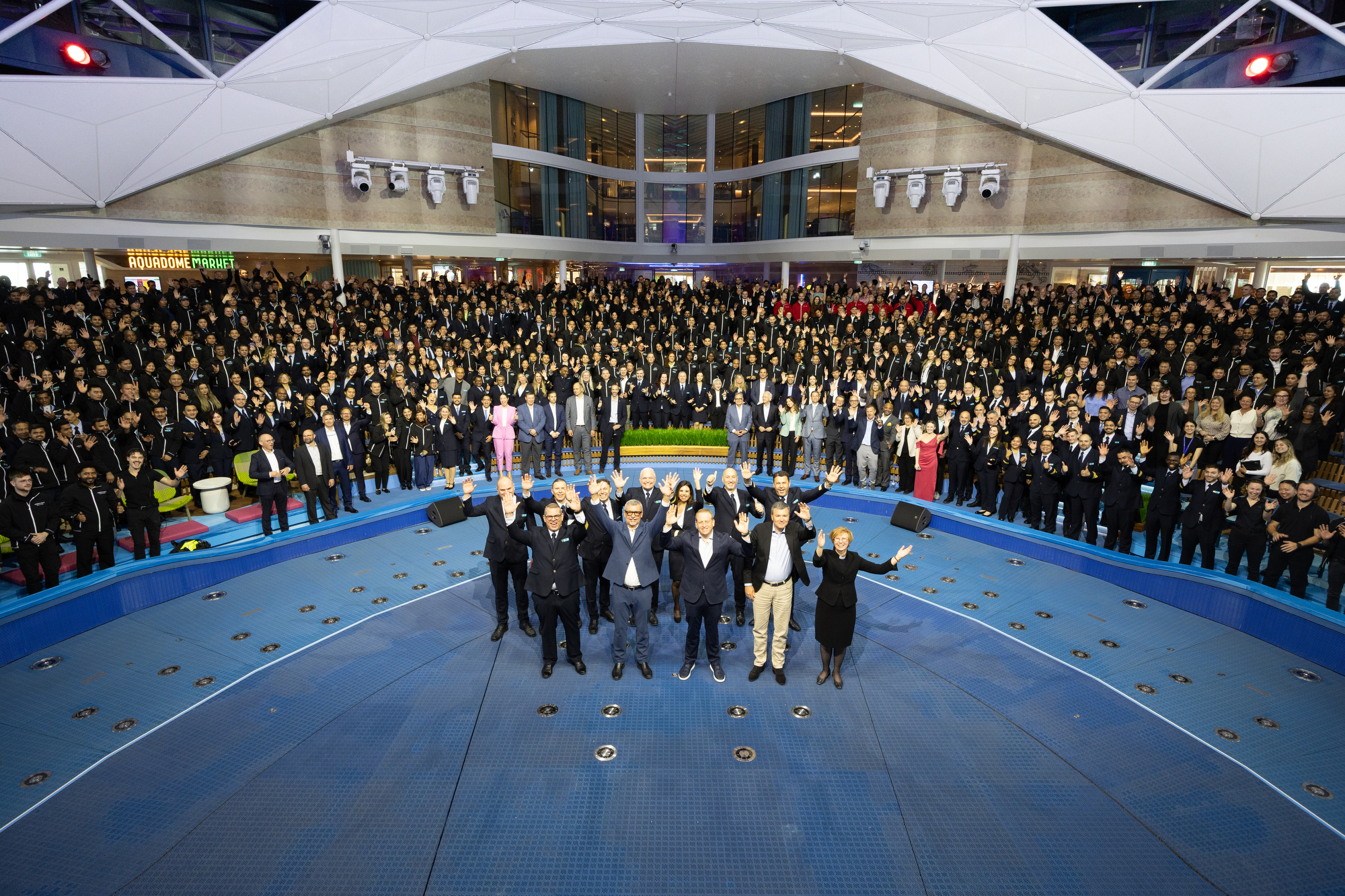 Royal Caribbean takes delivery of dual-fuel LNG Legend of the Seas