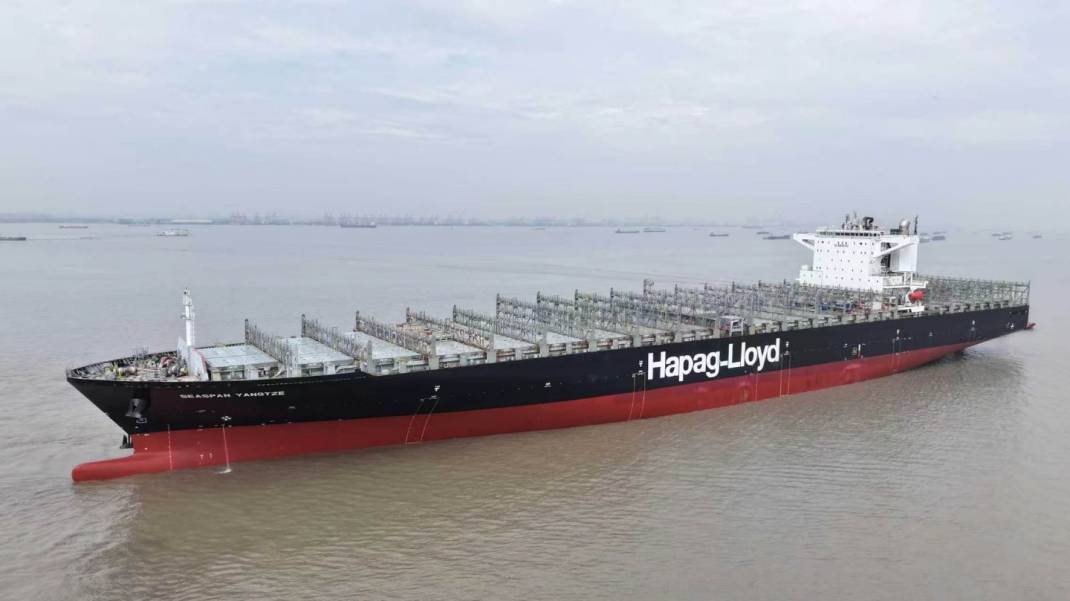 Hapag-Lloyd and Seaspan complete first methanol retrofit