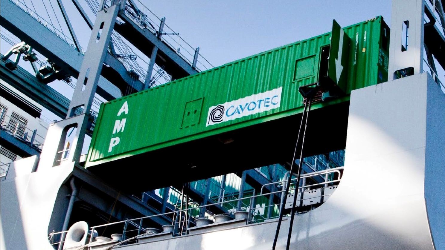 Cavotec inks €7 million deal to retrofit boxships for shore power