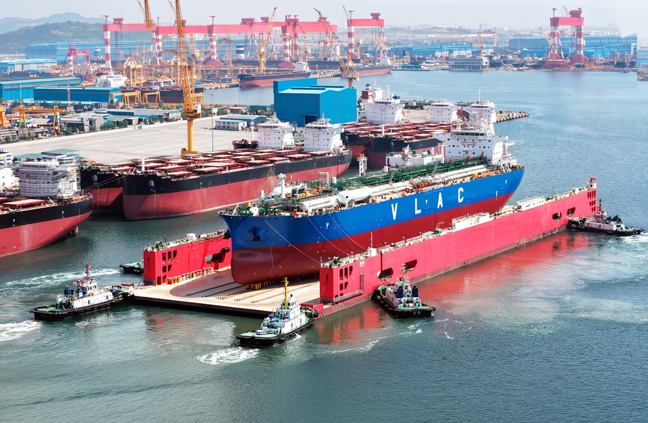 ADNOC L&S purchases 11 new vessels for $1.3 billion