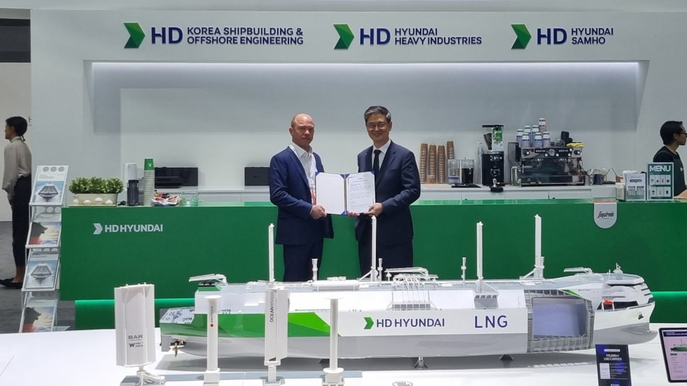ABS awards AiP to HD HHI and HD KSOE for ammonia bunkering vessel