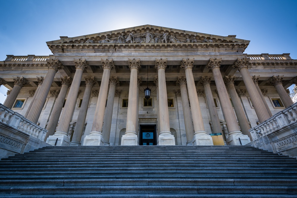 US House votes to overturn California’s shore power waiver